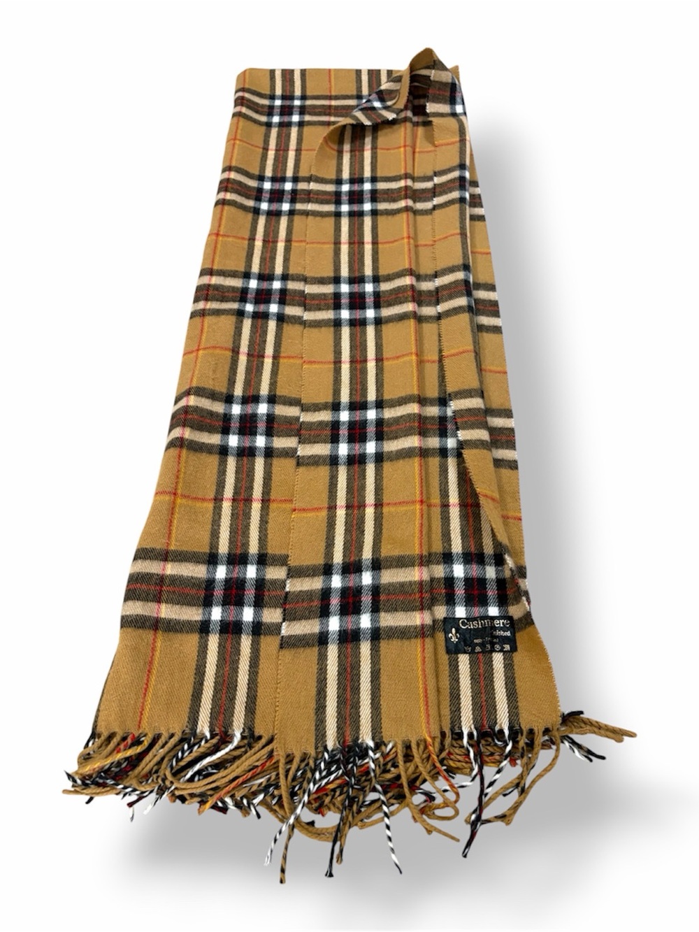 Classic Plaid Scarf Cashmere Finished in browns nuances.